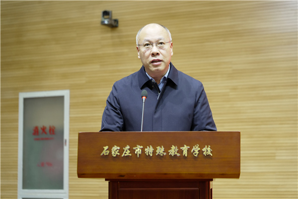市委教育工委委員黨組成員、副局長馮煒講話.jpg